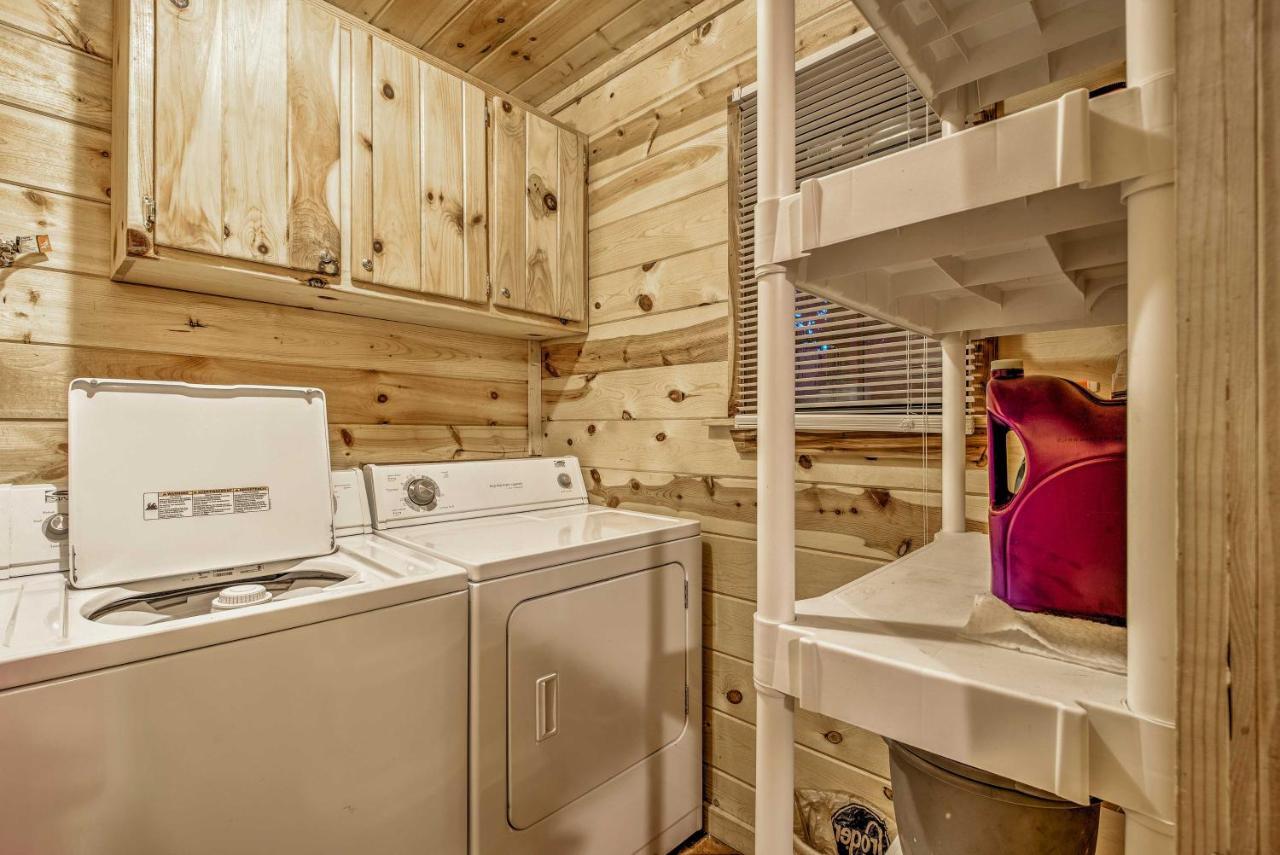 Broken Bow Starlight Cabin With Private Hot Tub! Exterior photo