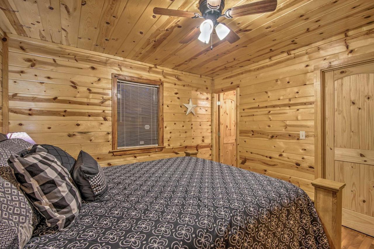 Broken Bow Starlight Cabin With Private Hot Tub! Exterior photo