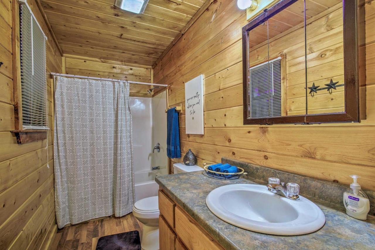 Broken Bow Starlight Cabin With Private Hot Tub! Exterior photo